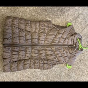 Athleta Downalicious vest